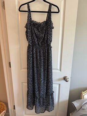 Who What Wear Black and White Floral Maxi Dress